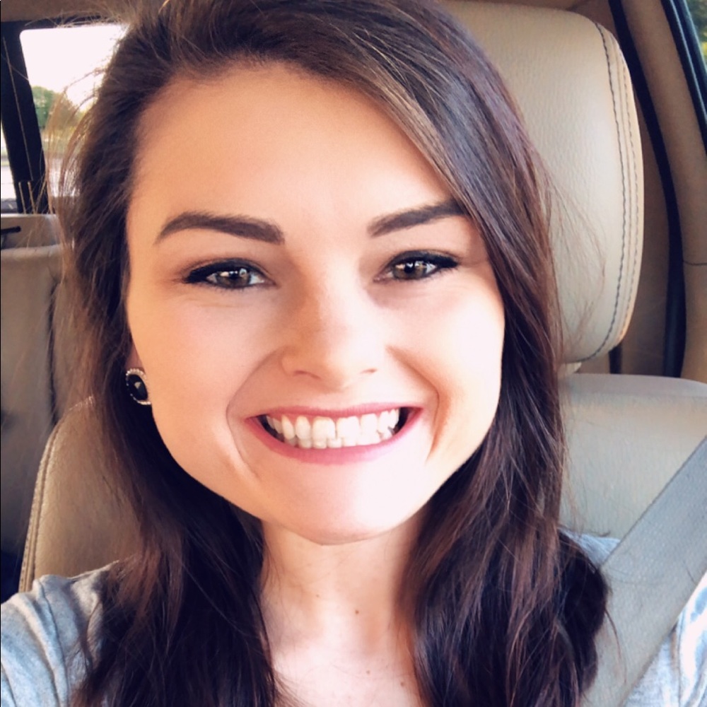 Meet your Posher, Alexis